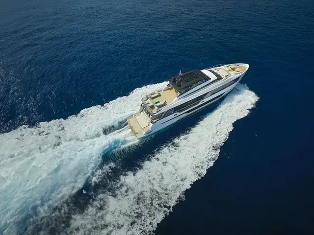 Ferretti Yachts 1000