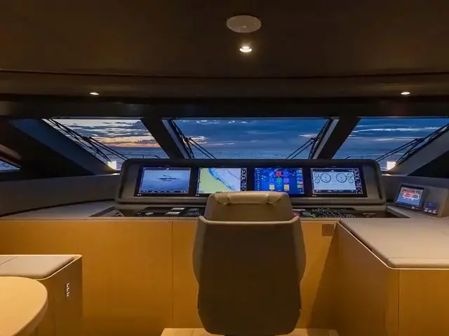 Ferretti Yachts 1000