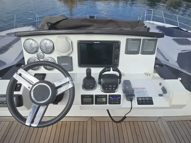 Sealine F42