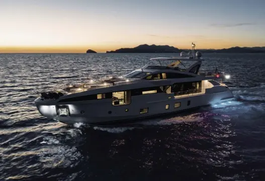 2019 Azimut grande 32 metri