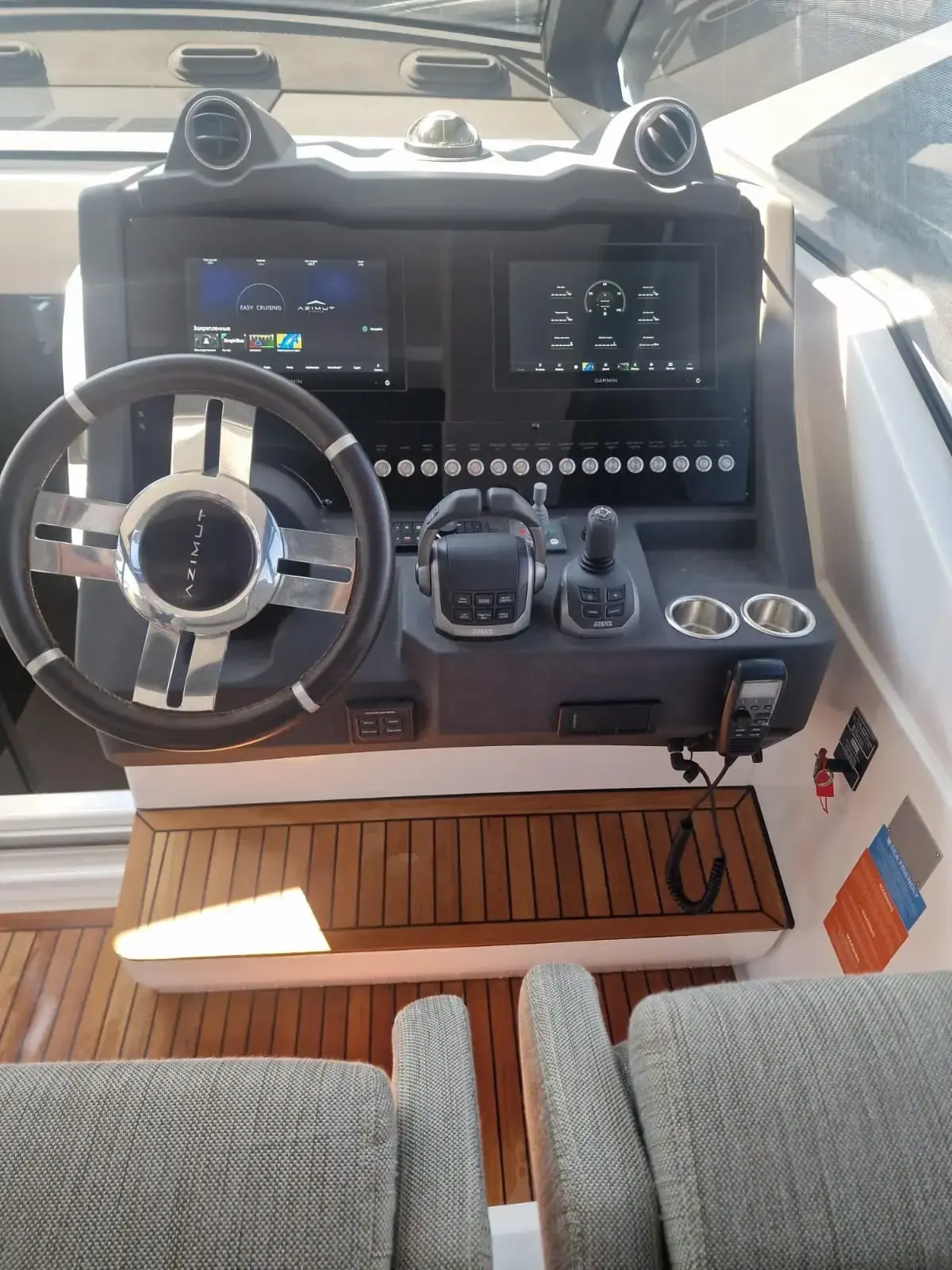 2023 Azimut 51