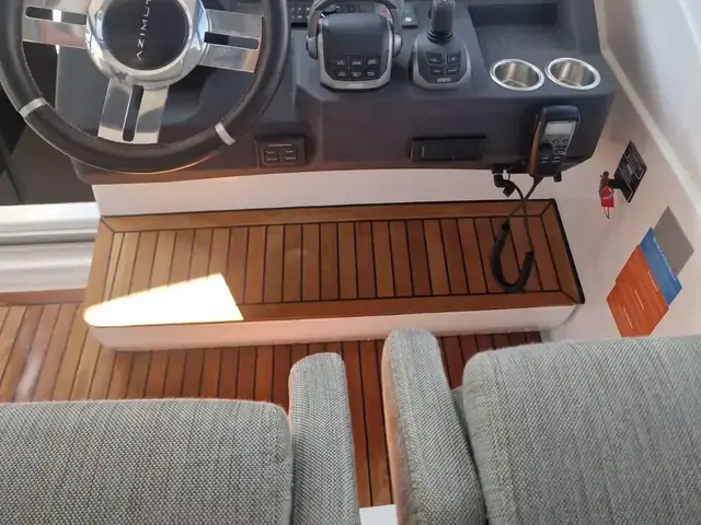 Azimut 51