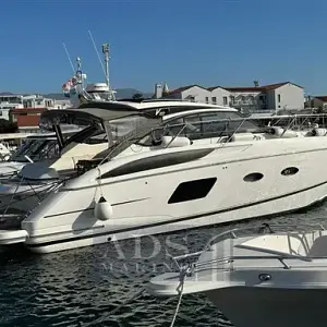 2015 Princess V 39