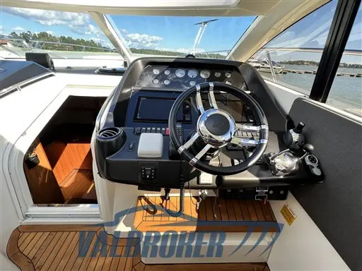 2009 Sunseeker portofino 47