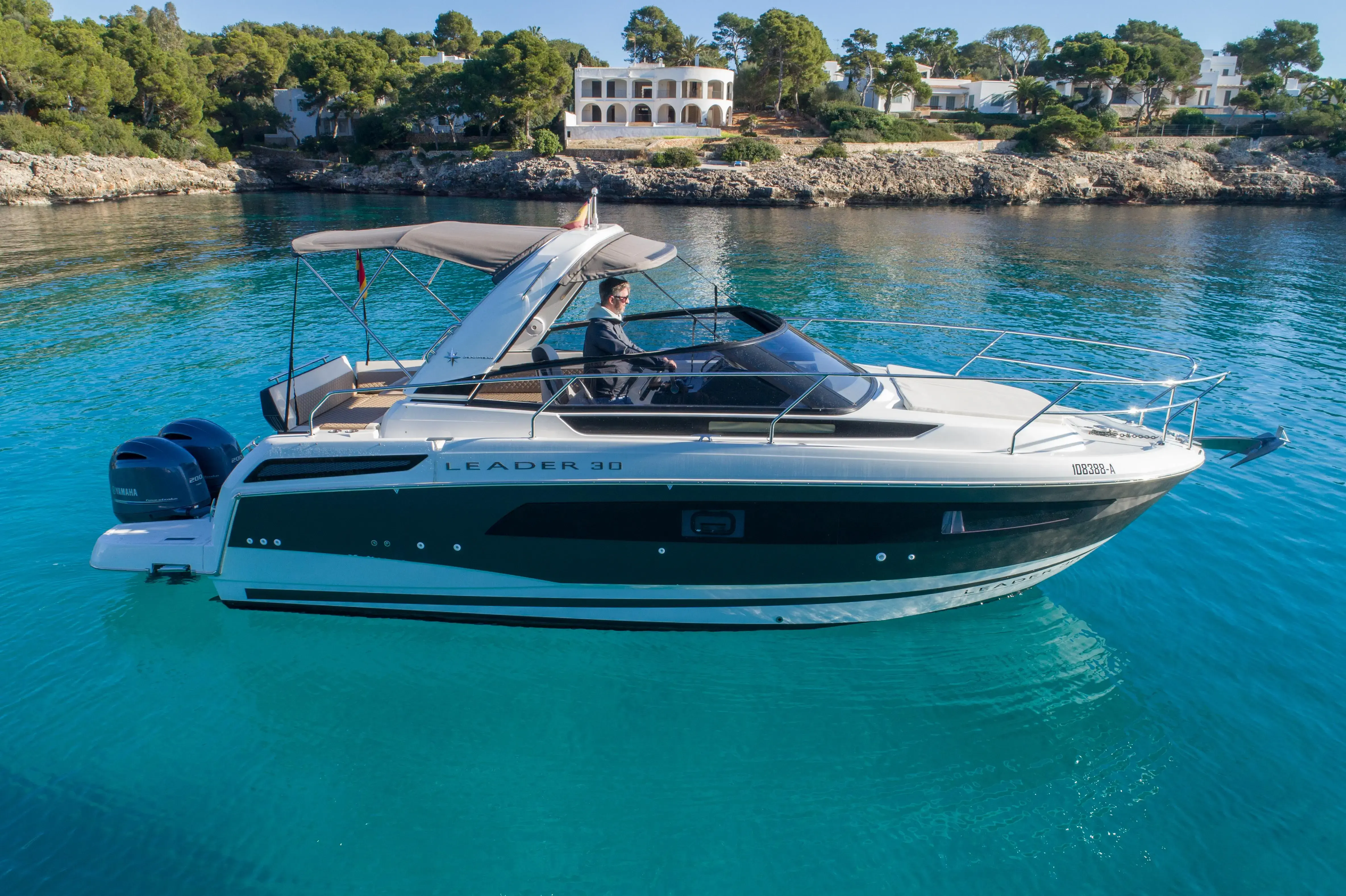 2018 Jeanneau leader 30