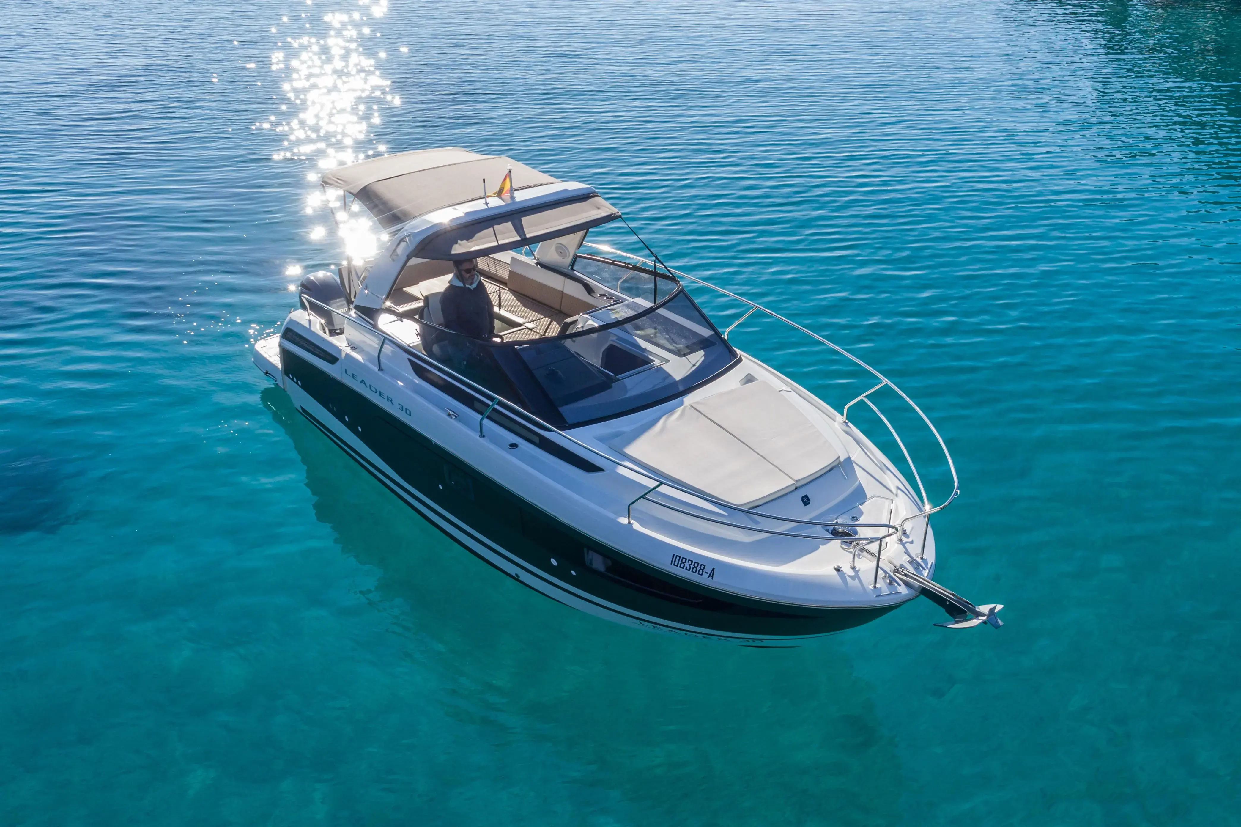 2018 Jeanneau leader 30