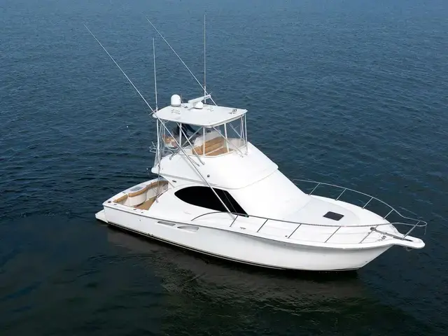 Tiara Yachts 3900 Convertible