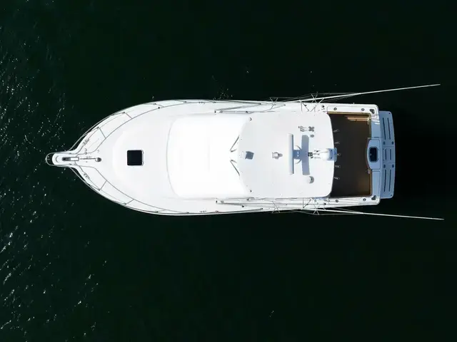 Tiara Yachts 3900 Convertible