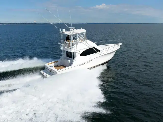 Tiara Yachts 3900 Convertible