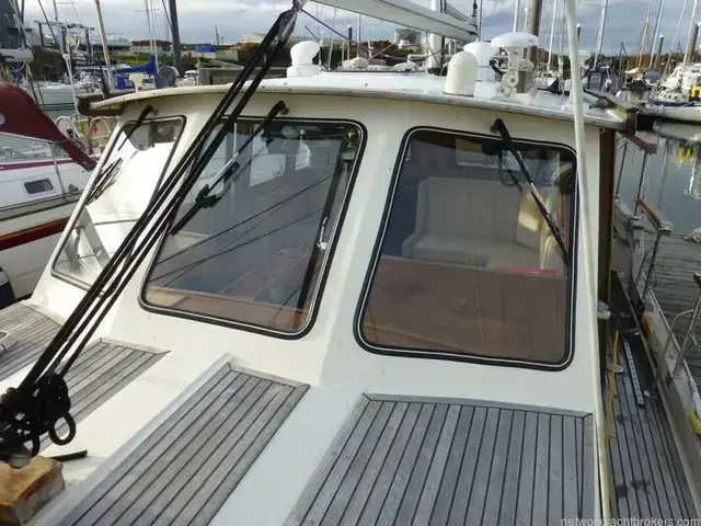 Nauticat 33