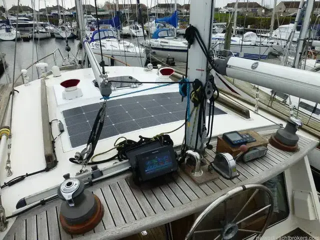 Nauticat 33