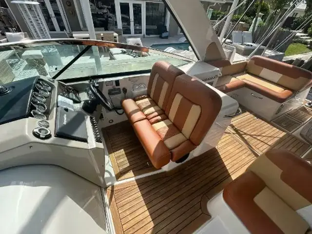 Sea Ray 370 Venture