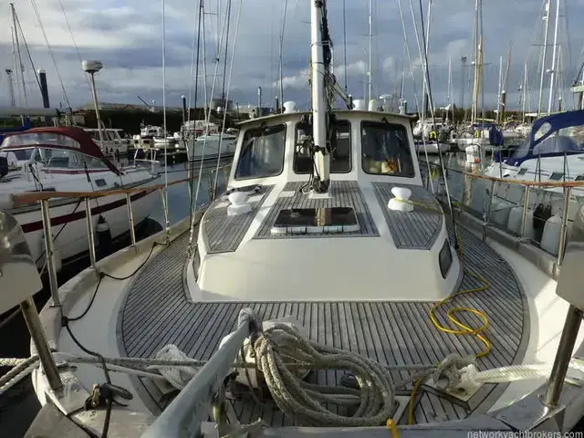 Nauticat 33