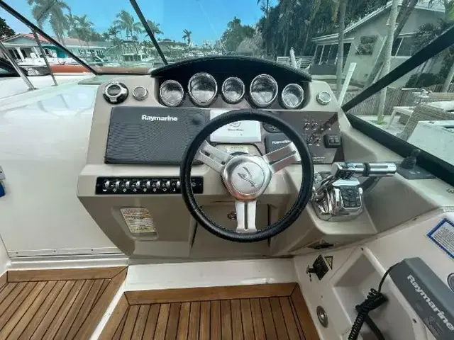 Sea Ray 370 Venture