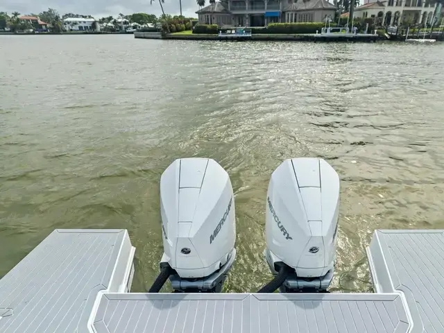 Cruisers Yachts 34 Gls Outboard