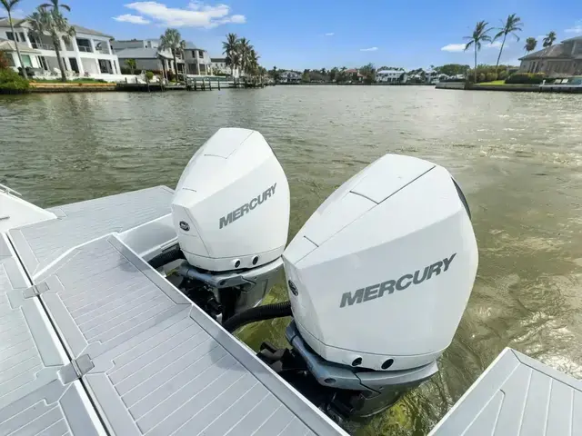 Cruisers Yachts 34 Gls Outboard