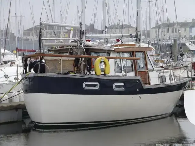 Nauticat 33