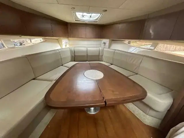 Sea Ray 370 Venture