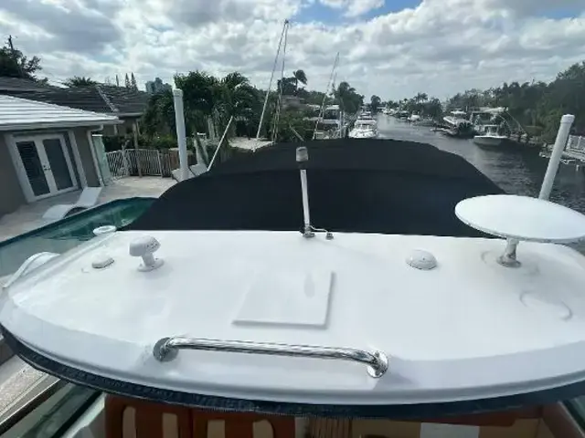 Sea Ray 370 Venture