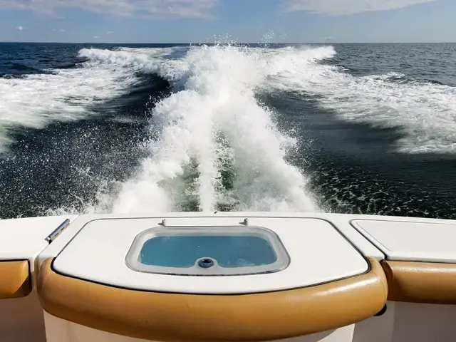 Tiara Yachts 3900 Convertible