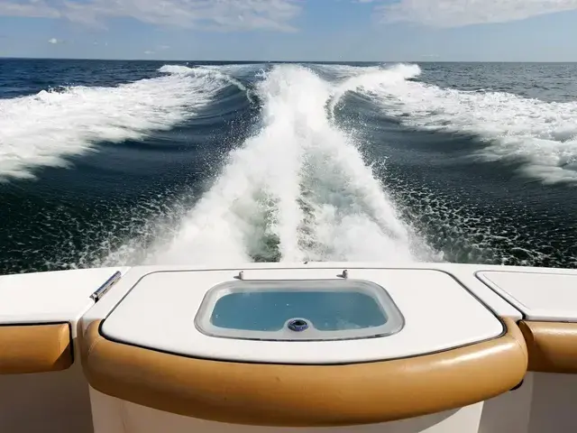 Tiara Yachts 3900 Convertible