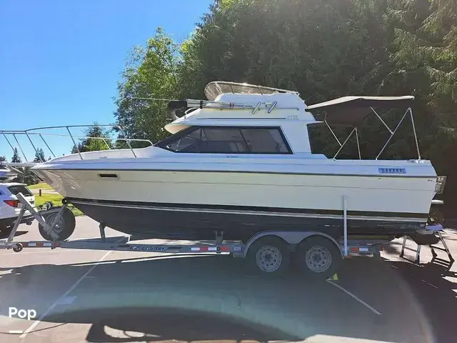 Bayliner 2556 Ciera Command Bridge