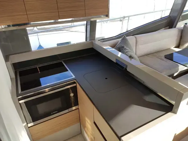 Ferretti Yachts 450