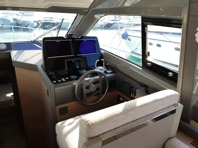 Ferretti Yachts 450