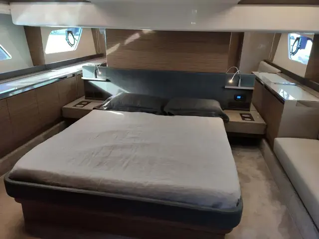 Ferretti Yachts 450