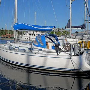 1998 Linjett Yachts 33