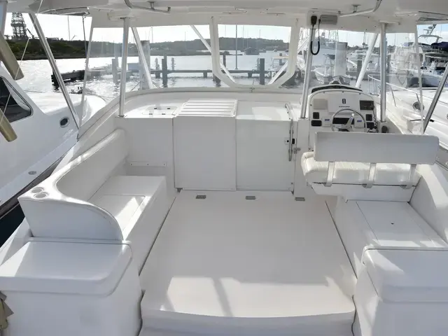 Luhrs 36 Open