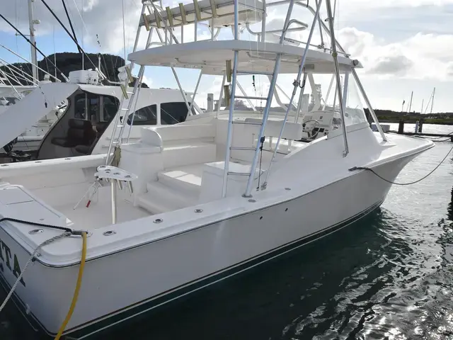 Luhrs 36 Open