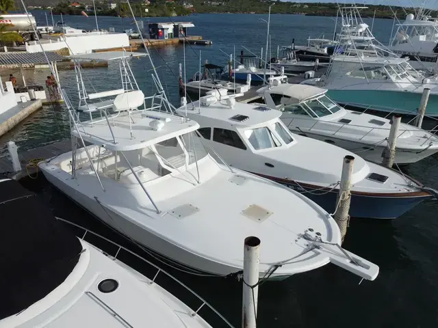 Luhrs 36 Open