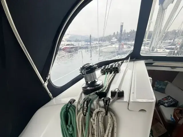 Beneteau Oceanis Clipper 323