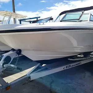 2020 Sea Ray 210 Spx