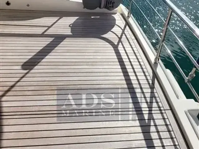 Absolute Navetta 52