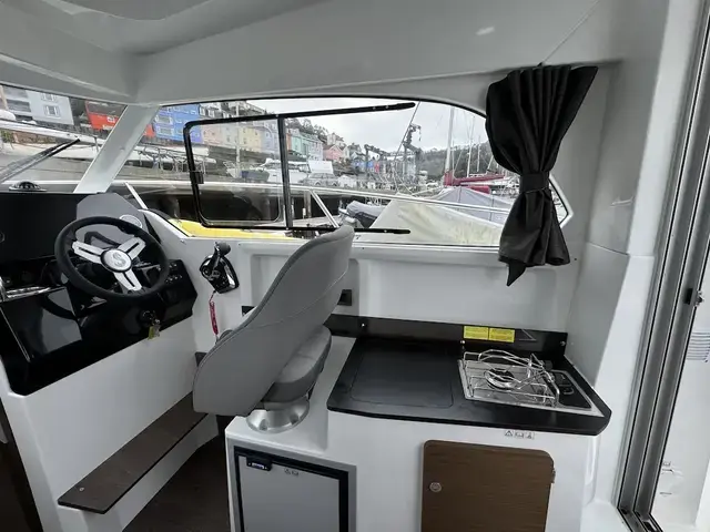 Beneteau Antares 8