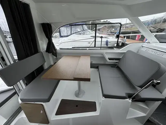 Beneteau Antares 8