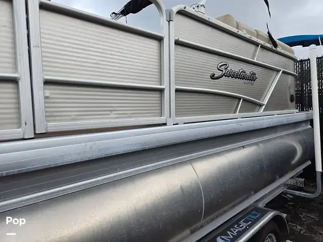 Godfrey Pontoon Sweetwater 2286 Sb