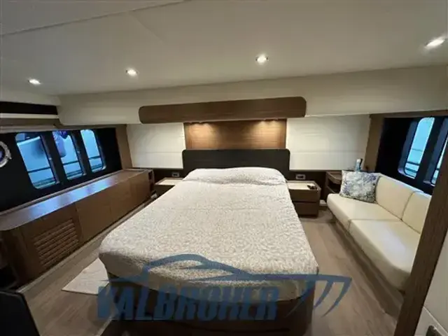 Absolute Navetta 52