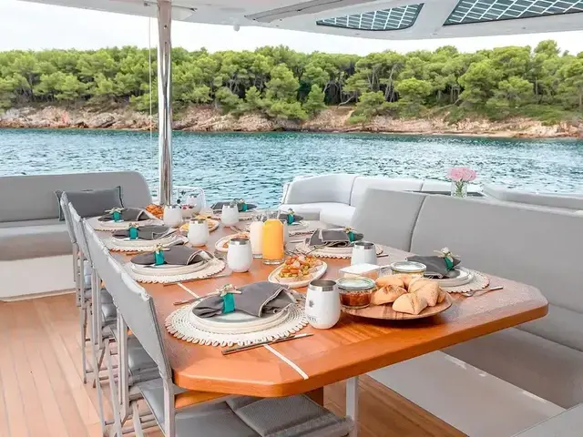 Fountaine Pajot Thira 80