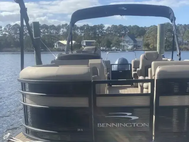 Bennington 23 Lsr