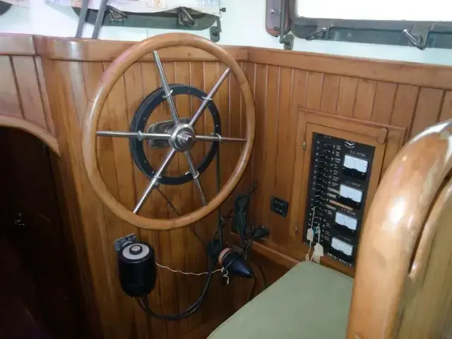 Hans Christian Pilothouse 39