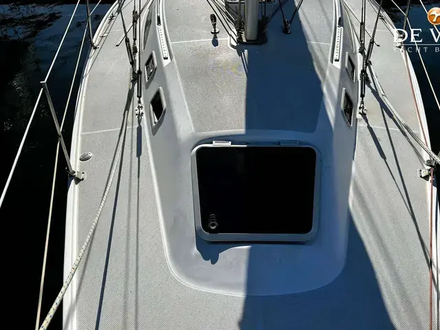 Catalina 320