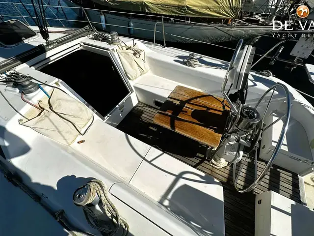 Catalina 320