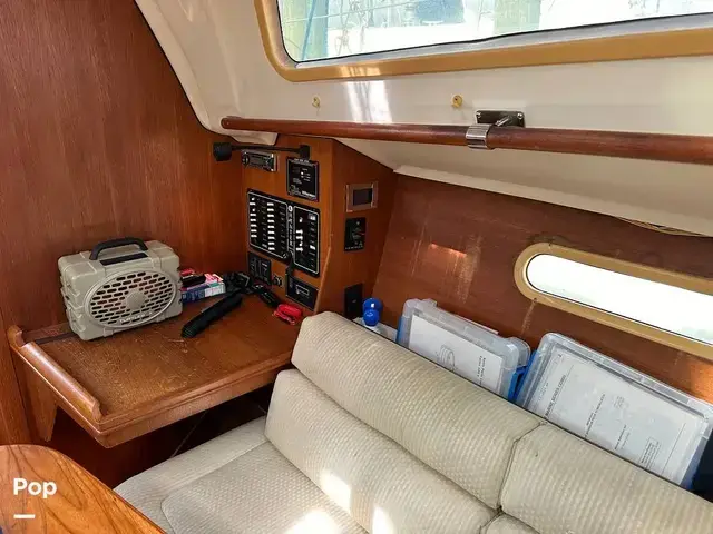 Hunter 326 Cruiser