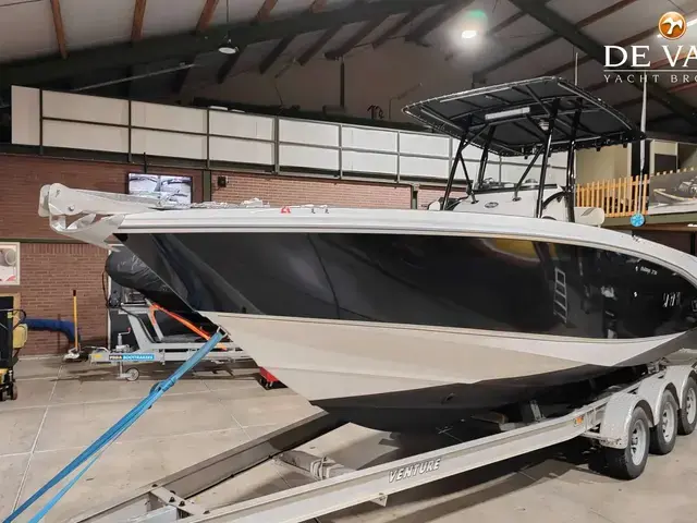 Boston Whaler 270 Outrage