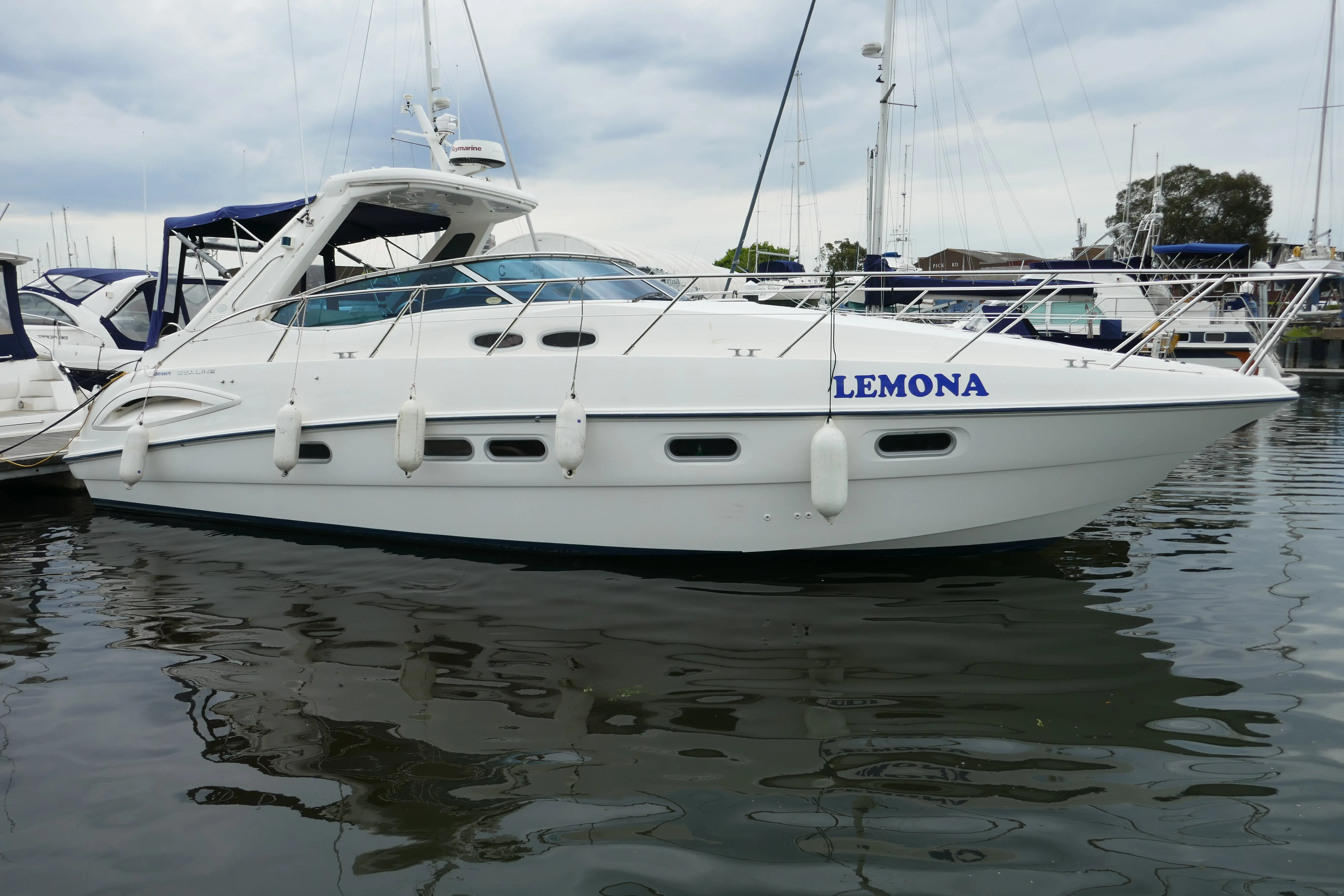 2003 Sealine s38