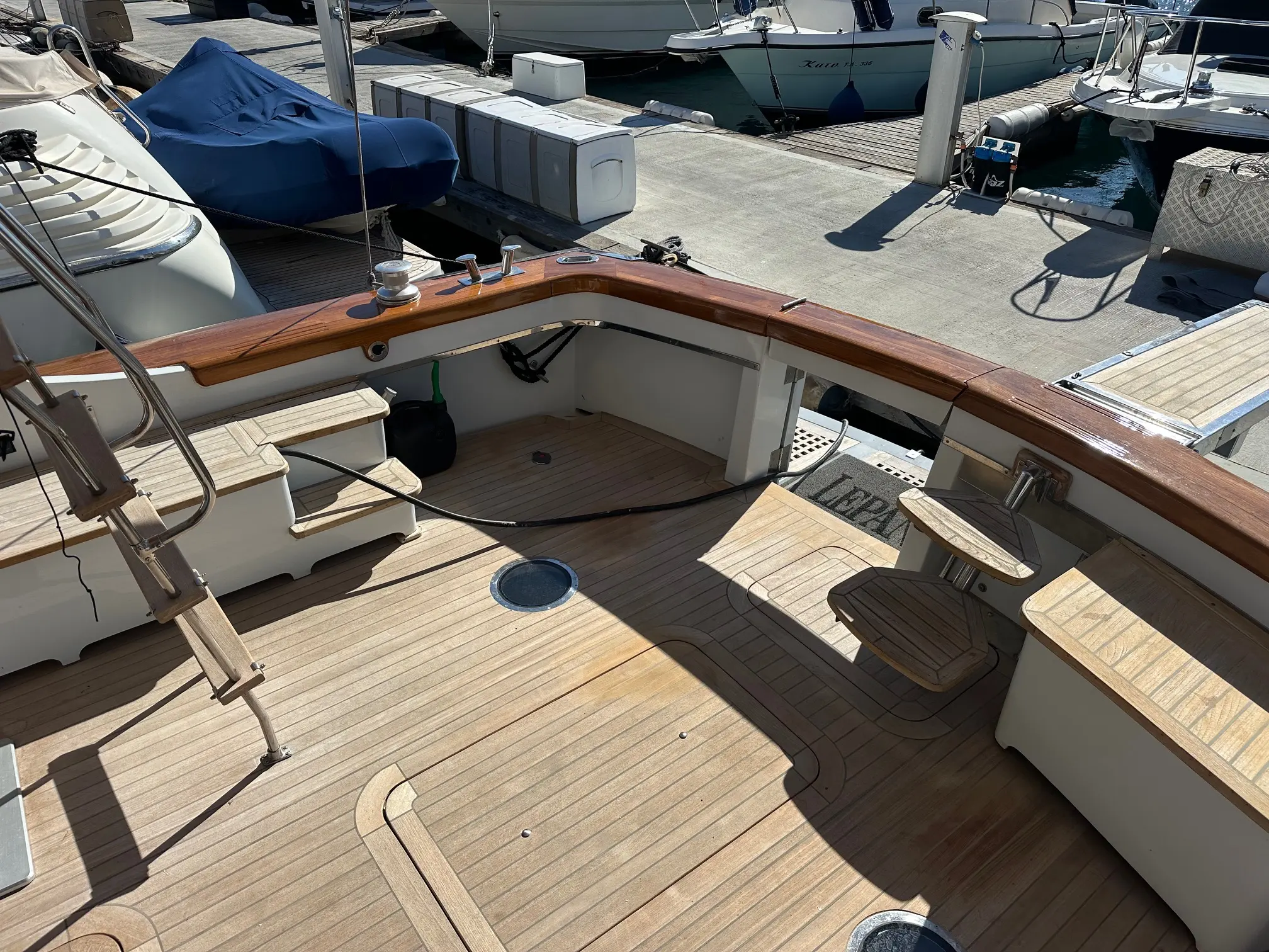 1979 Hatteras 46