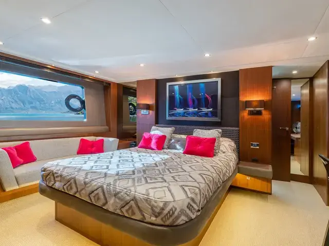 Princess Flybridge 72 Motor Yacht